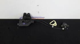 181.bm1h03 03 Bmw M3 E46 Trunk Decklid Lock Latch