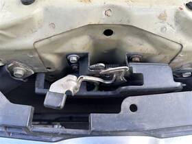 181.ac1n04 Acura Tl 2004 Keys/latches/locks 1234936