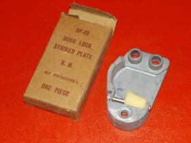 B9a-6422008-a Aftermarket Nors Nos 1959-62 Ford Mercury Edsel Car Rh Door Lock Striker Plate