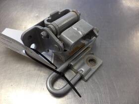 124.au1p01 Audi 2001 A6 Front Door Hinge