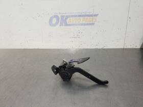 181.bm1m06 Bmw 06 2006 760li Hood Latch