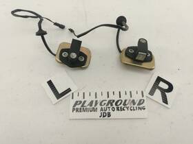 181.bm1z98 Bmw Z3 Pair Of Door Latch Strikers Left And Right Fits 96 97 98 99 00 01 02