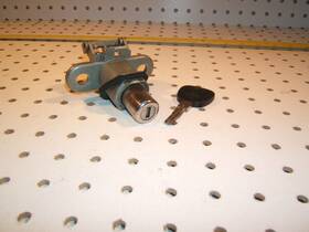 5121960245 Bmw 512 196 0245 1995 325is Coupe Rear Trunk Lid 1 Lock And Working Oem Key