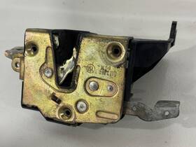 51218103484 Bmw Door Lock Latch Right E30 318i 325i 1992 Model Only