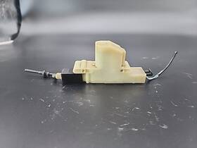 51261385119 Bmw Oem E30 Fuel Gas Filler Flap Door Lock Actuator M3 325ix 325e 325i 325is L5