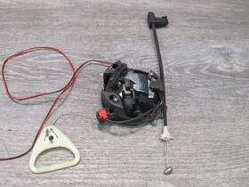 7061327 Bmw 2006-2010 E63 Rear Trunk Lid Handle Lock Latch Carrier