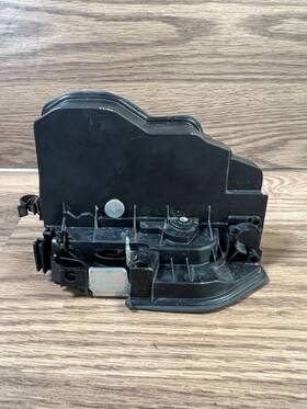 7318413 Bmw 2007-2013 X3 F25 X5 E70 X6 E71 Rear Left Door Latch Lock Actuator
