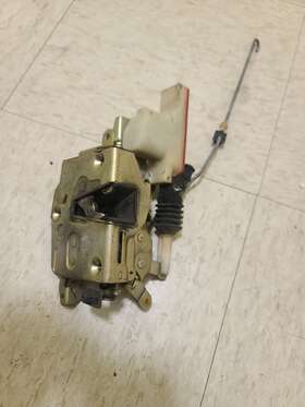 8103492.1 Bmw 8103492 E30 Rear Right Door Latch With Actuator Oem