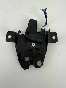 A080105 Bmw Tailgate Lock Latch Oem