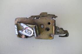 91453105410 Bomoro 1970-1971 Porsche 914 Driver Side Door Latch Right