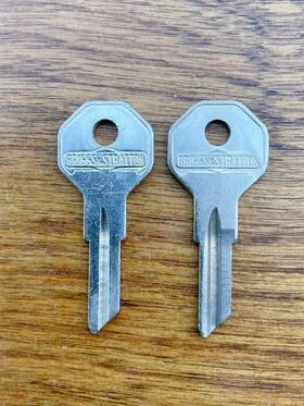 321252 Briggs And Stratton Two Gas Fuel Cap Key Blanks Gm Hevy Ford Mopar Amc Vintage