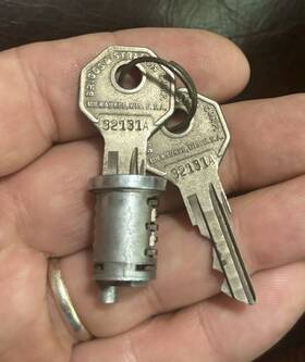 85221-85222 Briggs & Stratton Original 1933 1934 Hupmobile Ignition Nos Lock Cylinder