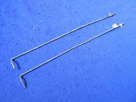 Ahh8816 British Leyland Nos Lot Of 2 Rh Dr Lock Operating Rods 1968 On Mgb And Gt