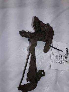 181.gm4s68 Buick Hood Latch Wildcat 1968 Keys/latches/locks 165665