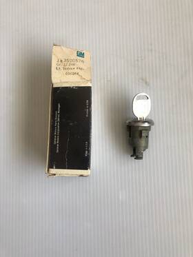 3910570 Cadillac 1979 Nos Trunk Lock Cylinder Gm