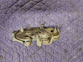 181.fd1f93 Chevrolet 1992 1993 1994 1995 Chevy G10 G20 G30 Hood Latch Oem