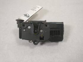 181.gm1h06 Chevrolet Malibu 2006 Passenger Side Rear Door Latch