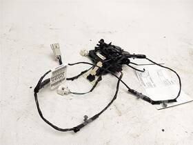 181.gm1j11 Chevrolet 2011 Malibu Tailgate Latch
