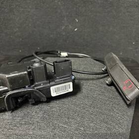 23292638 Chevrolet 2016 Corvette Right Door Actuator Lock
