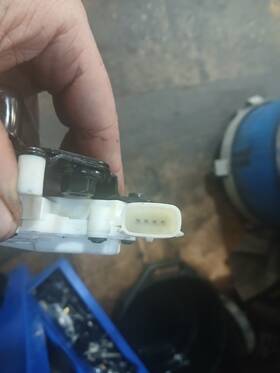 33471-0406 Chevrolet 2019-2025 Silverado Tailgate Actuator. 4pin Auxiliary Endgate Latch