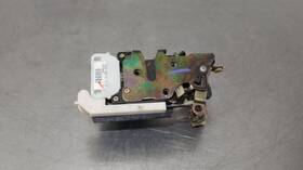 16639867 Chevrolet Truck 01 2001 Chevy Silverado Front Door Latch Lock Driver Left