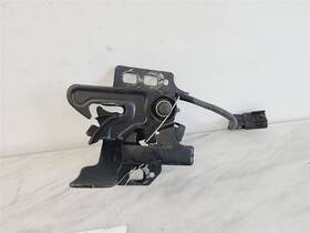 181.gm8x11 Chevrolet Truck Hood Latch Fits 2011 Silvrdo15 574715