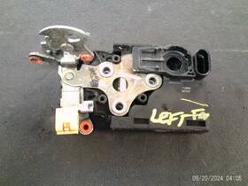 285.gm8v01 Chevrolet Truck 2001 Chevy Express 3500 Left Front Door Latch 361672