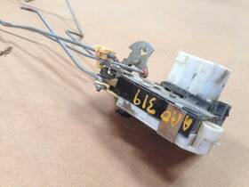 643.gm8m06 Chevrolet Truck 2006 Silvrdo15 Lh Rear Door Lock Actuator 16242