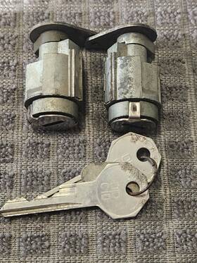 2161503 Chrysler Mopar Nos Door Locks Some 1960-1963 Desoto Dodge Plymouth Imp