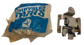 3447878 Chrysler New Old Stock Right Seat Back Latch For 1970-72 A And B Body 2 Door Mopar #3447878