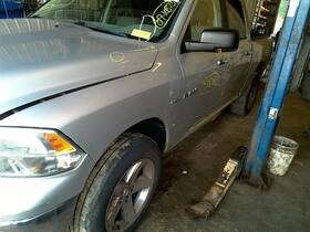 181.ch8m09 Dodge Truck Ram1500 2009 Keys/latches/locks 10230165