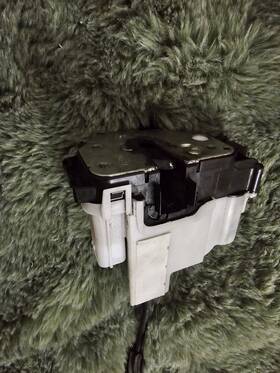51827593 Fiat 2012-2019 500 Front Right Passenger Side Door Lock Latch Actuator Oem