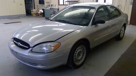 181.fd1u00 Ford Taurus 2000 Keys/latches/locks 1620951