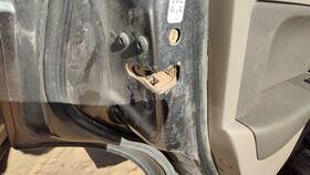 8s4z5426413a Ford 2008-2011 Focus Driver Left Rear Door Latch With Rods/cables Oem Back