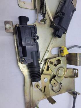 989480 Ford 2003 Explorer Rear Tailgate Liftgate Lock Actuator Latch Assembly