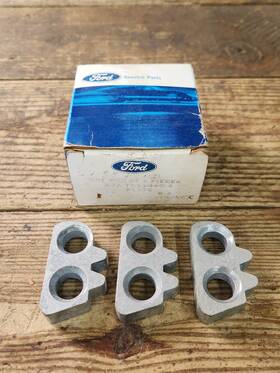 B7a-7022040-a Ford 3 Nos 1957 1960 F Series Merc Door Lock Striker Plate Insert