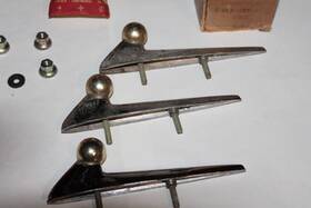 B9az-16178-a Ford 3 1959 Nos Front Fender Top Ornament S 4 Nuts Need Polishing