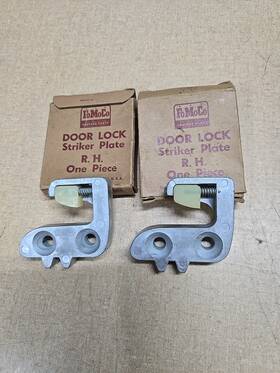 Ba-7022008-a Ford Nos Oem Usa Pr 50 51 52 53 54 Lincoln Mercury R/h Door Lock Striker Frt/rr