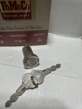 C6az-7143505-b Ford Nos 1966-1967 And Fairlane Station Wagon Tailgate Lock Falcon T-bird Trunk