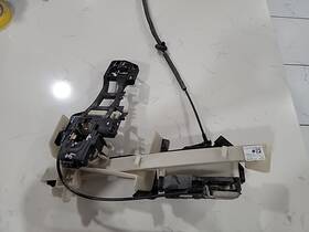 Cj54-a219a64 Ford 2017-2019 Escape Front Rh Side Door Latch Shield