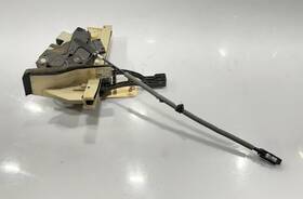 Cm51-a264a26 Ford 2012-2018 Focus Rear Right Door Actuator Latch Bracket P/n Oem