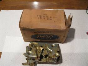 D30z-5326413-a Ford D3oz-5326413-a 1973 Torino Rear Door Latch Assembly Lh Nos