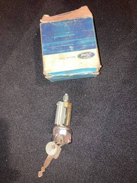 D4vy-6522050-a Ford Nos 1974 Lincoln Ignition Switch And Key Set 74