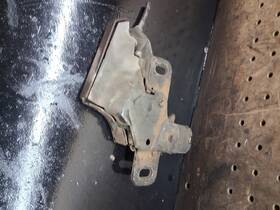 E6tz16700a Ford Truck Hood Latch F150 F250 F350 Bronco 82 83 84 85 86 Oem E197