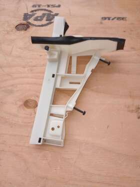 F1eb-a264a27-ab Ford 2015-2018 Focus Se Oem Rh Side Rear Handle Door Latch Mount Bracket