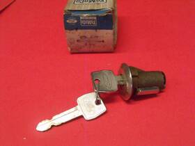 C7tz-8121984-a Ford Fomoco Nos 67 68 Truck Door Lock Cylinder And Keys