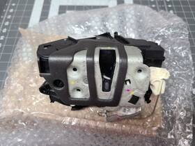 Fr3z-63264a27-d Ford New Oem Driver Side Door Lock Latch Actuator Mustang 15-23