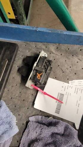 181.fd8c17 Ford Truck Escape 2017 Keys/latches/locks 932222