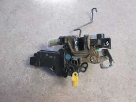 181.fd8m05 Ford Truck Driver Left Door Latch Fits 05 F250 F350 Pickup