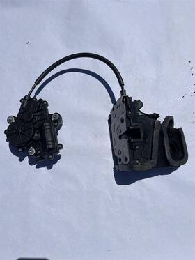 General Motors 13541718 Genuine Gm Front Door Latch Assembly - Oem Direct Replacement